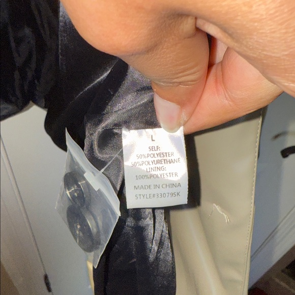 Fashion Nova Women's Olive Blazer - Picture 4 of 4